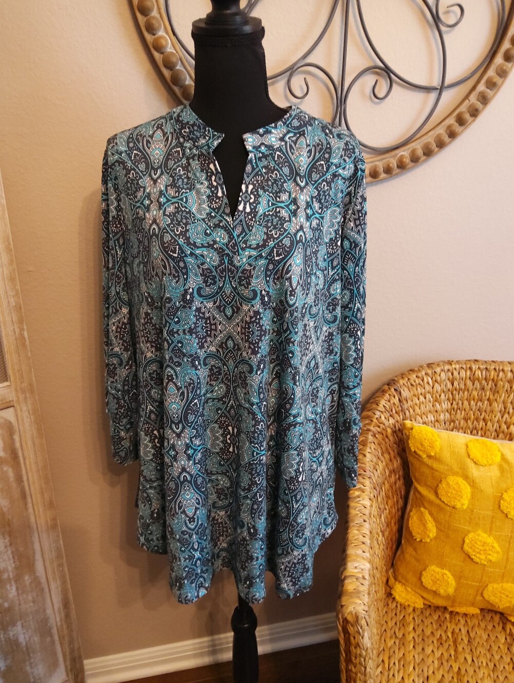 Dear Scarlett Teal and Black Paisley Long-Sleeve Tunic